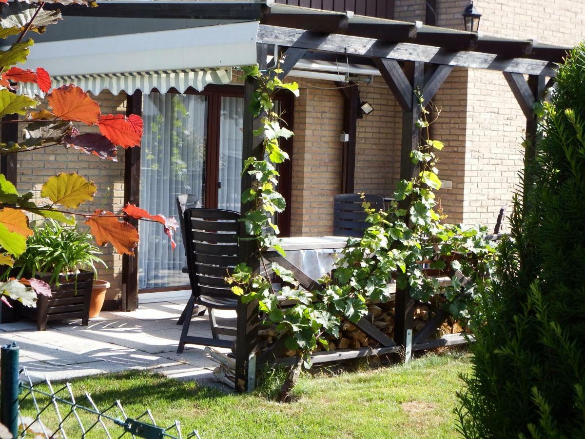 Nette Ferienwohnung Mit Eigenem Eingang Und Sonnenterrasse Идщайн Екстериор снимка